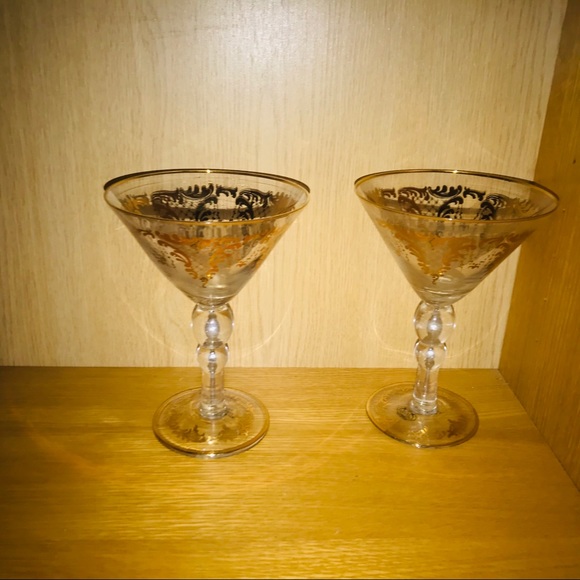 New 2 Glasses or Desert Cups Hand Painted Gold - Picture 7 of 16